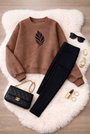 Костюм-двойка женский утепленный из Polar флиса и дайвинга: свитшот с декоративным рисунком и лосины на флисе осенне-зимний