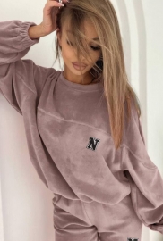 Спортивный костюм женский велюровый на плюшевой основе утепленный оверсайз со свитшотом и прямыми брюками зимний