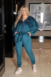 Спортивный костюм женский двойка из велюра со стразами худи на молнии с капюшоном и джоггеры с лампасами демисезонный