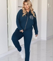 Спортивный костюм женский двунитка с бомбером и брюками джоггерами на молнии с лампасами со стразами с аппликацией демисезонный