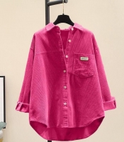 Рубашка женская из микровельвета удлиненная оверсайз на пуговицах с нагрудным карманом осенне-зимняя