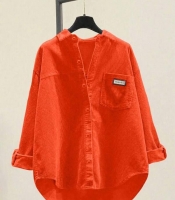 Рубашка женская из микровельвета удлиненная оверсайз на пуговицах с нагрудным карманом осенне-зимняя