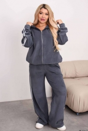 Спортивний костюм Спортивний костюм