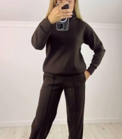 Костюм женский из плотной вязаной ангоры с кофтой прямого кроя и свободными брюками зимний больших размеров