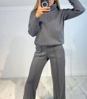 Костюм женский из плотной вязаной ангоры с кофтой прямого кроя и свободными брюками зимний больших размеров