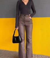 Брюки женские из экокожи на флисе с высокой посадкой свободного кроя зимние