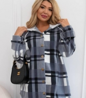 Рубашка женская флисовая в клетку с капюшоном удлиненная на пуговицах утепленная весенняя