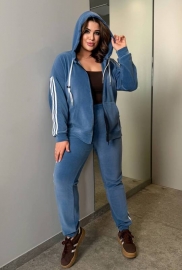 Спортивний костюм Спортивний костюм