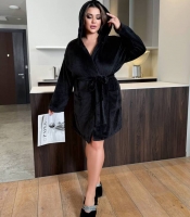 Халат женский из полированной махры с вышивкой на рукаве на запах с поясом демисезонный