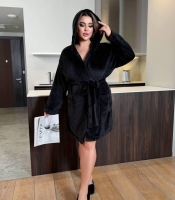 Халат женский из полированной махры с вышивкой на рукаве на запах с поясом демисезонный