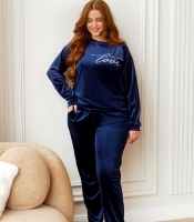 Домашний костюм-двойка женский велюровый с принтом надпись: свитшот реглан и брюки-джоггеры на резинке весенний