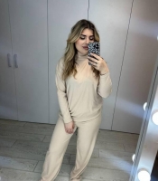 Костюм-двойка женский из трикотажа рубчик гольф и прямые брюки повседневный