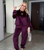 Спортивный костюм женский велюровый двойка с худи и джоггерами оверсайз повседневный весенний