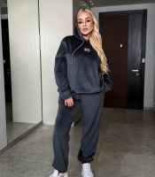 Спортивный костюм женский велюровый двойка с худи оверсайз с капюшоном и джоггерами повседневный демисезонный весенний