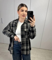 Сорочка женская из байки в клетку оверсайз с длинным рукавом с воротником на пуговицах весенняя