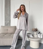 Пижама-двойка женская из шелка рубашка и брюки с принтом на пуговицах весенняя