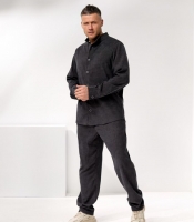 Костюм-двойка мужской из микровельвета: рубашка на пуговицах и брюки прямого кроя повседневный весенний