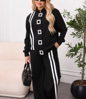 Костюм-двойка женский из итальянского трикотажа: кофта на пуговицах и свободные брюки с лампасами и геометрическим декором весенний