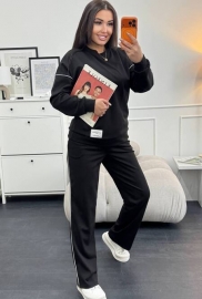 Спортивний костюм Спортивний костюм