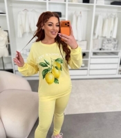 Костюм-двойка женский из двунитки со свитшотом и леггинсами с принтом лимоны демисезонный