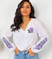 Блуза женская из софта с вышивкой цветы V-образный вырез свободного кроя с длинными рукавами весенняя