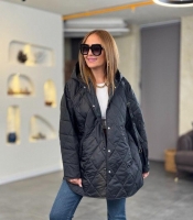 Куртка женская демисезонная стеганая из плащевки на синтепоне удлиненная свободного кроя на кнопках с карманами весенняя
