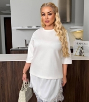 Туника женская из кулира удлиненная свободного кроя с кружевной отделкой и шелковистой вставкой демисезонная