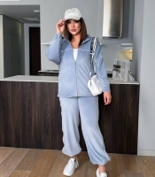 Спортивный костюм женский из велюра с кофтой на молнии прямыми брюками на резинке с фиксаторами и декоративным кантом демисезонный