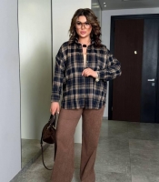 Сорочка женская из фланели в клетку свободного прямого кроя с длинными рукавами демисезонная