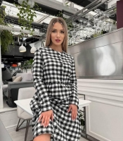 Платье-рубашка женское байковое в клетку прямого кроя на пуговицах с длинным рукавом весеннее