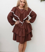 Платье-трапеция женское из евро-костюмки свободного кроя с длинным рукавом и кружевным декором весеннее