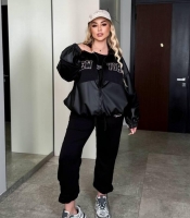 Костюм-тройка женский из двунитки и эко кожи с бомбером футболкой и джоггерами оверсайз повседневный