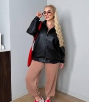 Костюм-тройка женский из двунитки и эко кожи с бомбером футболкой и джоггерами оверсайз весенний