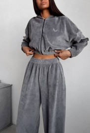 Спортивний костюм Спортивний костюм