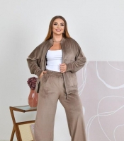 Спортивный костюм женский из велюра с курткой на молнии и широкими брюками оверсайз демисезонный