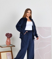 Спортивный костюм женский из велюра с кофтой на молнии и широкими брюками оверсайз весенний