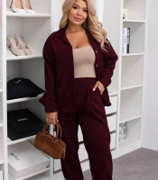 Костюм-двойка женский из хлопкового вельвета: рубашка-жакет и джоггеры оверсайз весенний