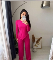 Костюм женский из рубчика двойка: асимметричная кофта и прямые брюки весенний