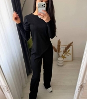 Костюм женский из рубчика двойка: асимметричная кофта и прямые брюки весенний