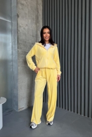 Спортивний костюм Спортивний костюм