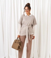 Костюм-тройка женский из ткани тиар с жилетом блузой и брюками в деловом стиле