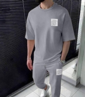 Спортивный костюм унисекс из двунитки с футболкой и брюками с карманами на резинке демисезонный