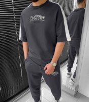 Спортивный костюм унисекс из двунитки с футболкой и брюками с лампасами и карманами демисезонный