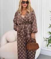 Костюм-двойка женский из шелка Армани с рубашкой на запах под пояс и широкими брюками весенний