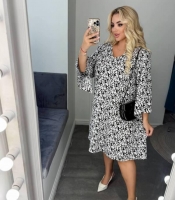 Платье-туника женское из софта с абстрактным принтом и драпировкой на талии миди весеннее