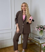 Костюм-двойка женский трикотажный оверсайз: жакет и прямые брюки весенний
