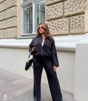 Спортивный костюм женский из двунитки прогулочный двойка с укороченной кофтой и широкими штанами демисезонный