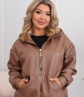 Куртка-бомбер женская демисезонная из экокожи на трикотаже с капюшоном и карманами весенняя