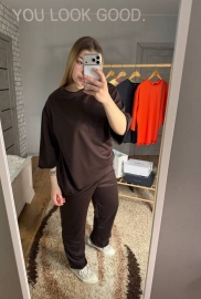 Прогулянковий костюм Прогулянковий костюм