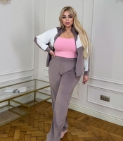 Костюм-двойка женский велюровый повседневный с кофтой на молнии и свободными брюками оверсайз демисезонный